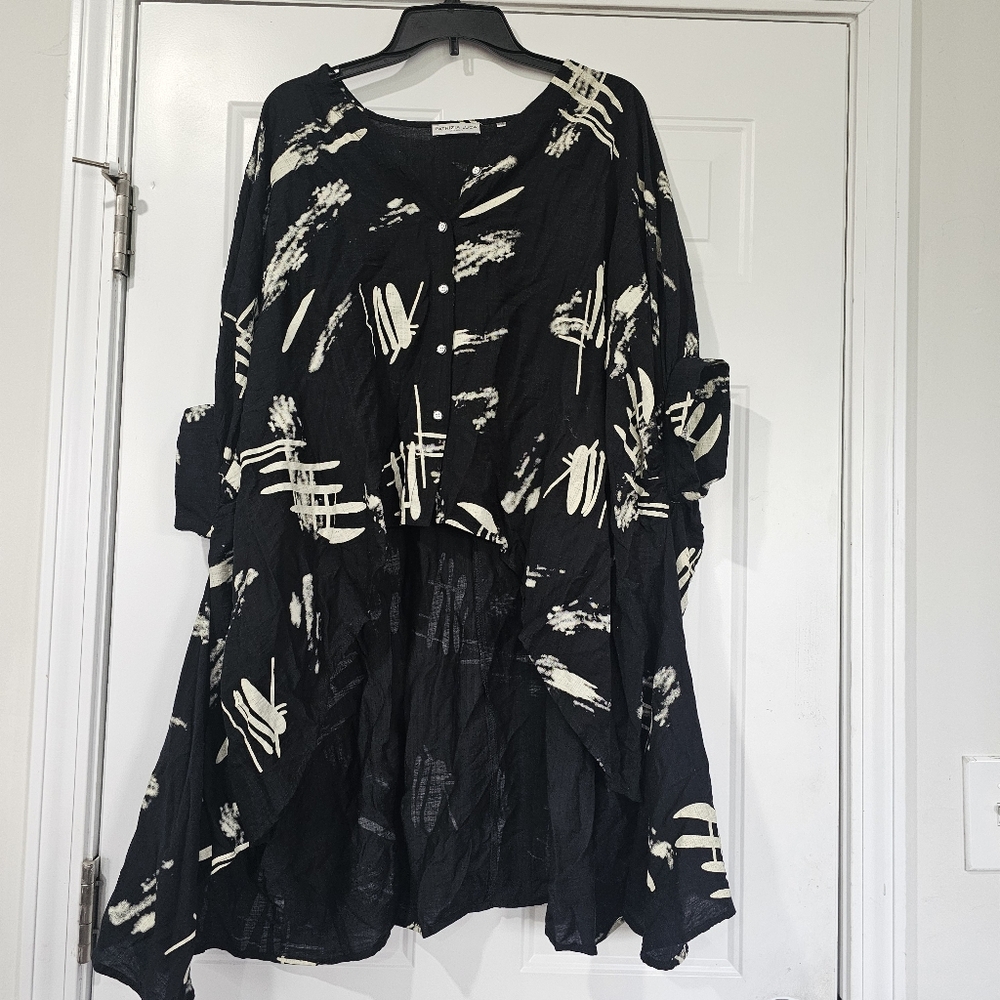 Patrizia Luca Black and White Abstract Women's Top Lagon Size 0/S{Extra Small} - Picture 3 of 11